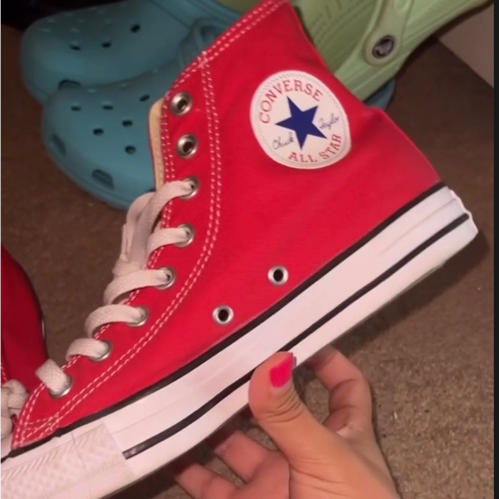Red CONVERSE ! Very good condition